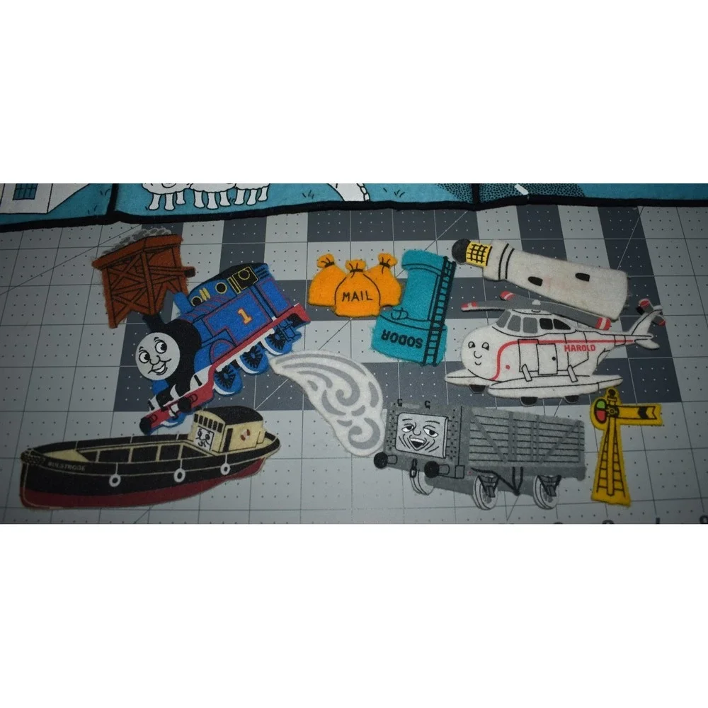 THOMAS TRAIN & FRIENDS FELT KIDS STORY Book with PIECES parts Vintage 2000